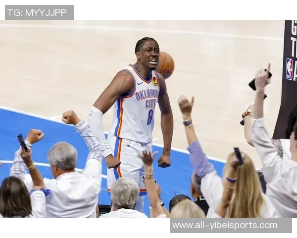 戴格诺特盛赞乔治进攻风格丝滑兼具防守能力展现顶级篮球水平