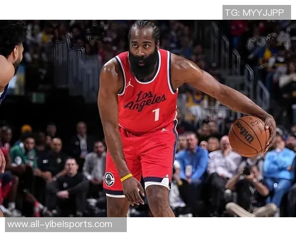 小琼斯与哈登小卡祖巴茨联手展现惊人净效率值得首发机会